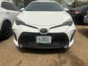 Toyota Corolla 2018 White