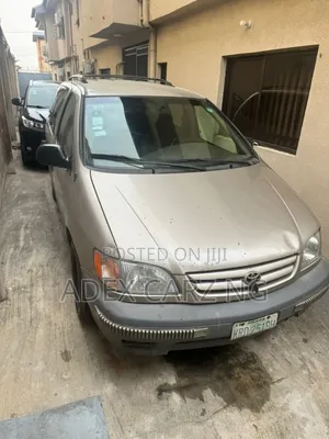 Toyota Sienna 2009 Gold