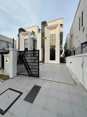 Furnished 5bdrm Duplex in Chevron for sale