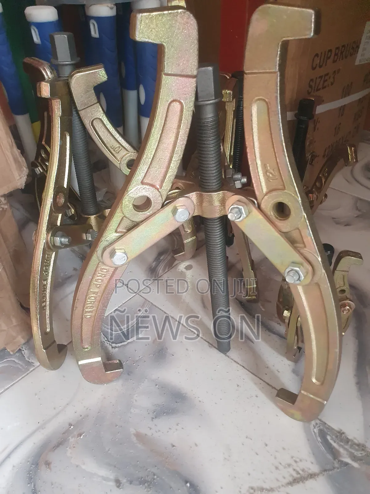 3 Jaw Gear Puller 12"