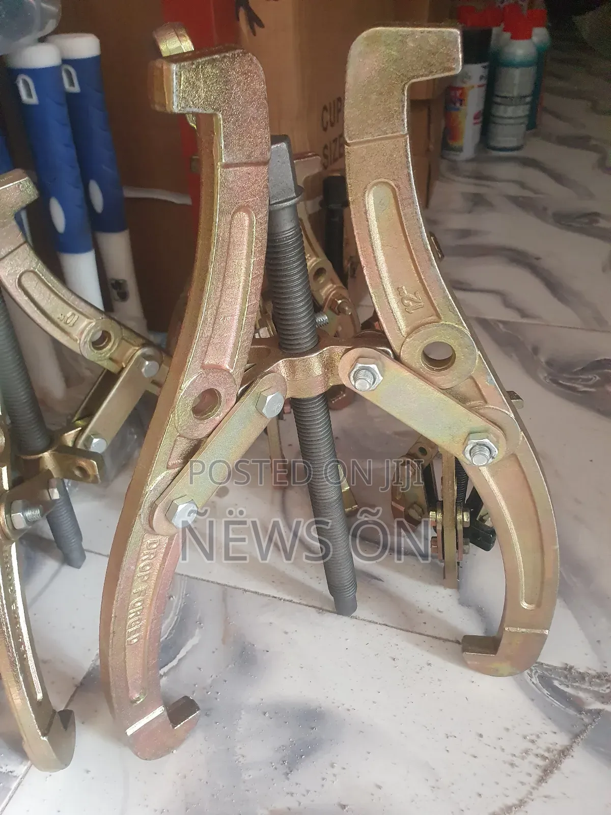 3 Jaw Gear Puller 12"