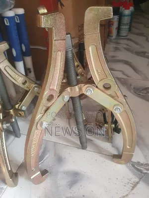 3 Jaw Gear Puller 12"