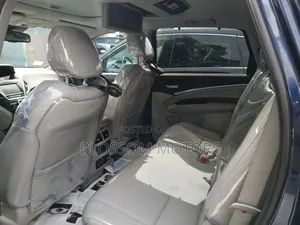 Acura MDX Advance and Entertainment Packages 4dr SUV (3.5L 6cyl 6A)