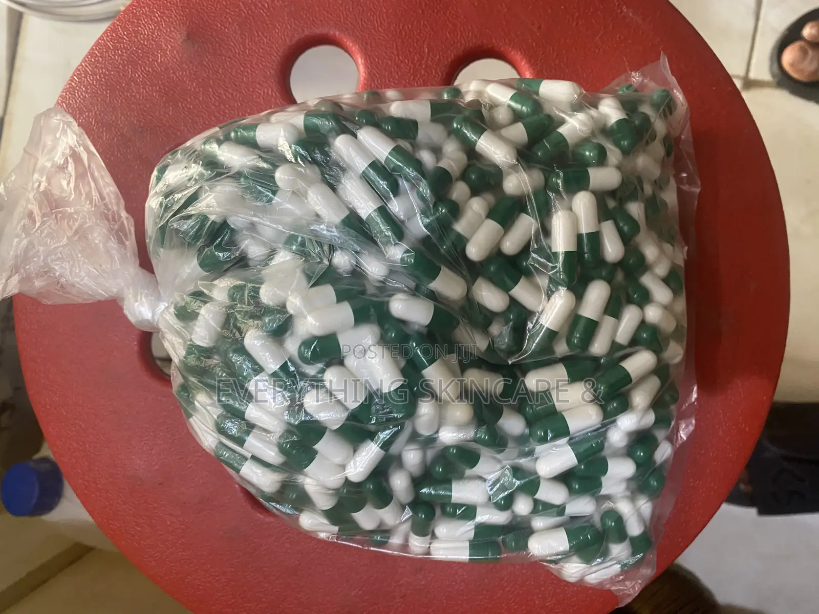 Green and White Empty Gelatine Capsule