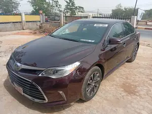 Toyota Avalon 2018 Burgandy