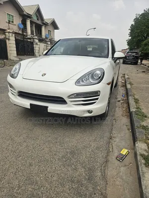 Porsche Cayenne 2012 White