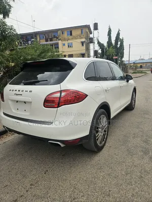 Porsche Cayenne 2012 White