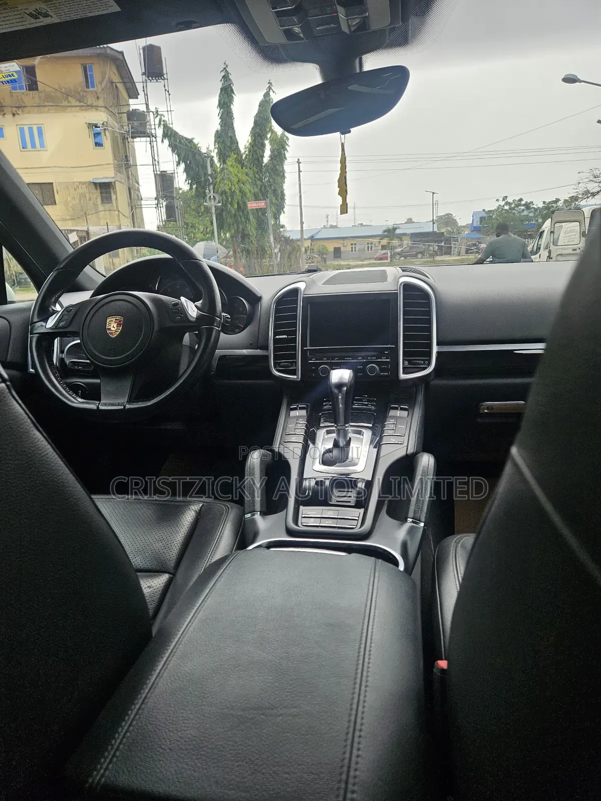 Porsche Cayenne 2012 White