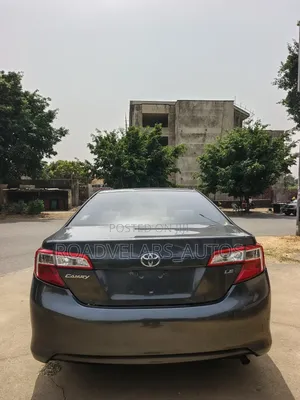 Toyota Camry LE 4dr Sedan (2.5L 4cyl 6A) 2013 Gray