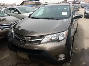 Toyota RAV4 Limited 4dr SUV AWD (2.5L 4cyl 6A) 2015 Gray