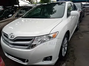 Toyota Venza V6 AWD 2010 White