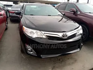 Toyota Camry XLE V6 4dr Sedan (3.5L 6cyl 6A) 2013 Black