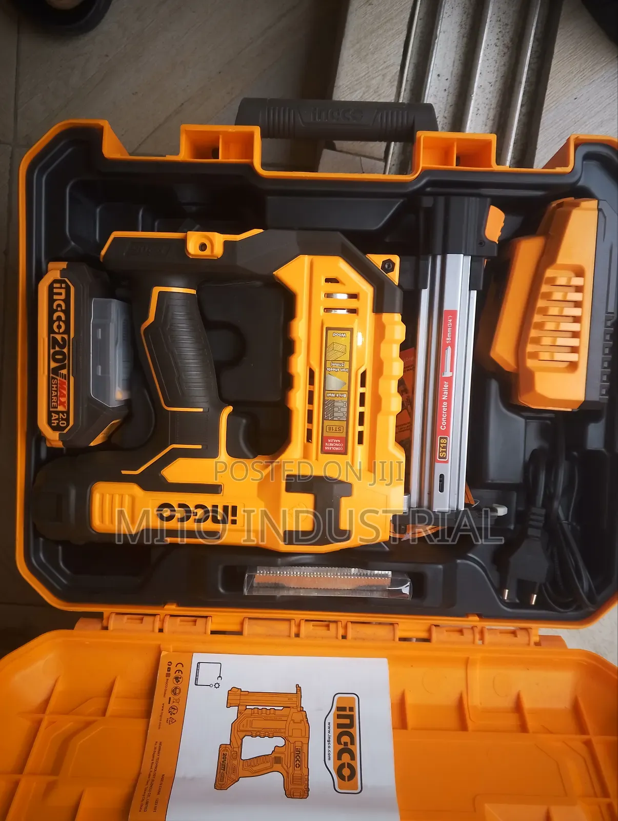 20v Lithium-Ion Cordless Brick Nailer Kit
