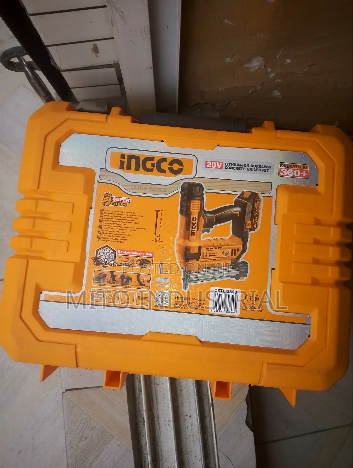 20v Lithium-Ion Cordless Brick Nailer Kit