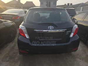 Toyota Yaris 2012 Black