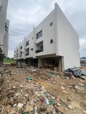4bdrm House in Surulere for sale