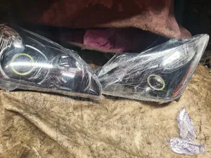 Headlight Rx350 2005