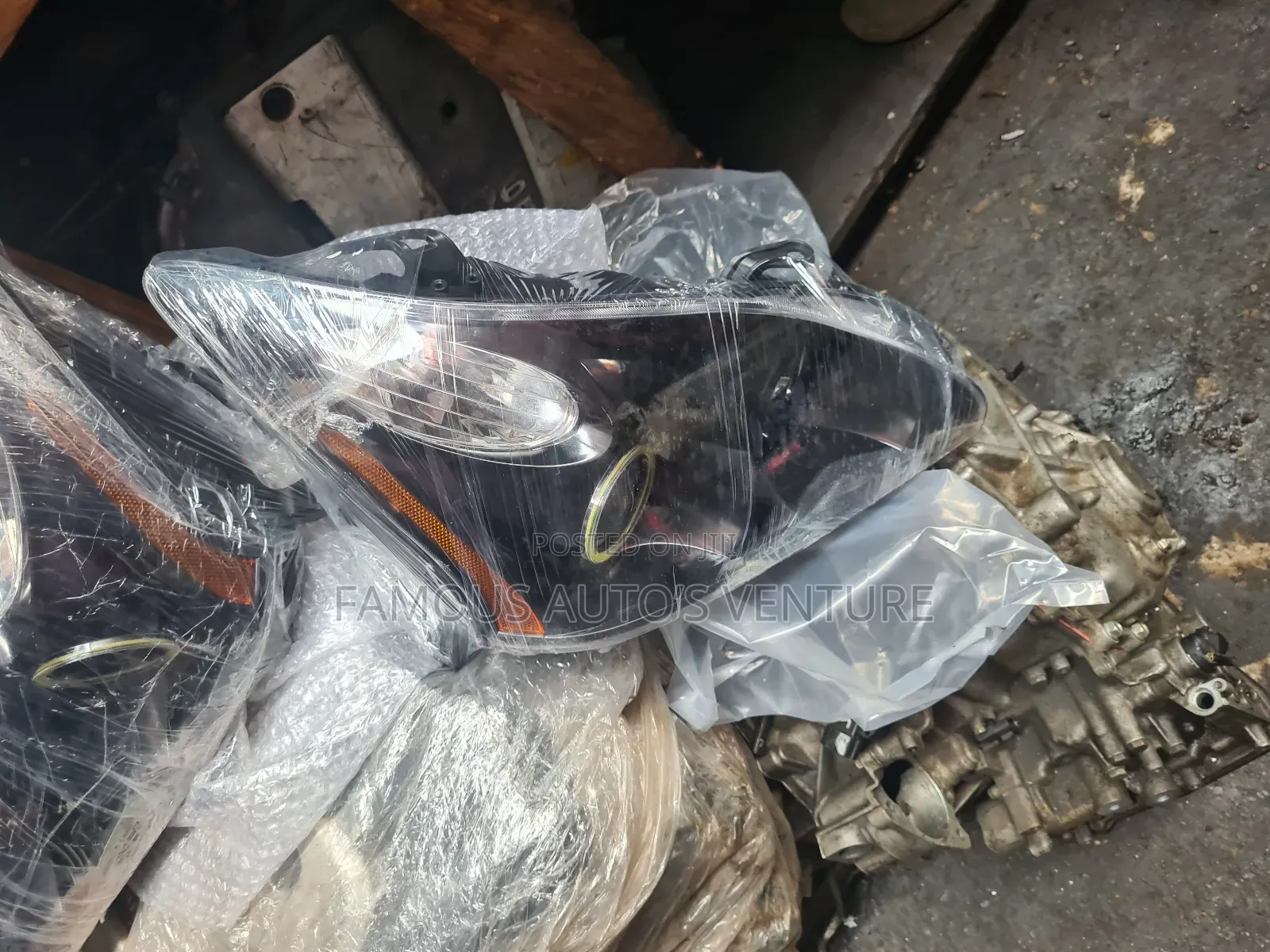 Headlight Rx350 2005