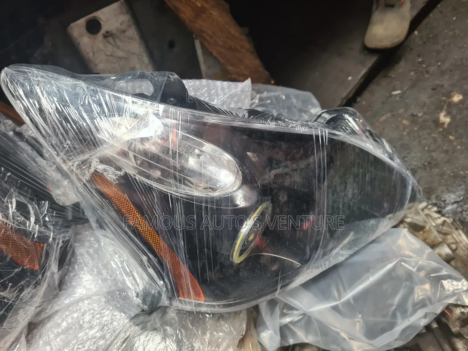 Headlight Rx350 2005