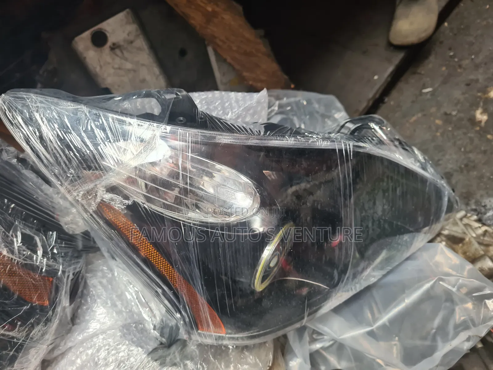 Headlight Rx350 2005