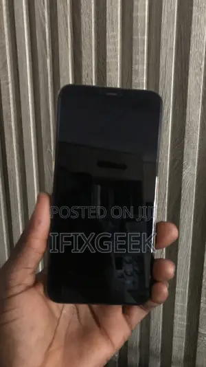 Apple iPhone 11 Pro Max 64 GB Gold