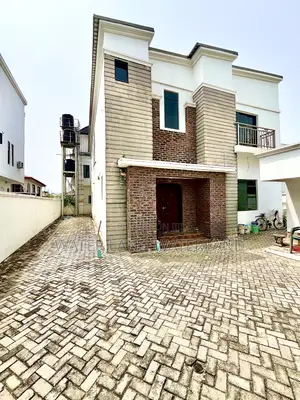 5bdrm Duplex in Lekki Phase 2 for sale
