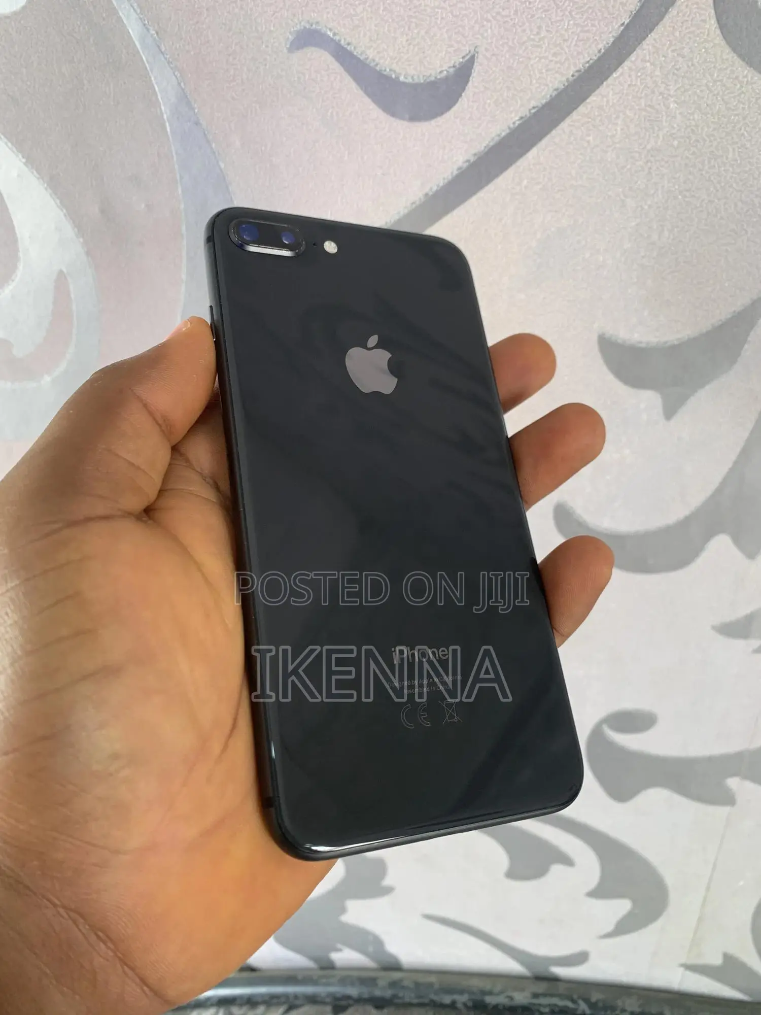 Apple iPhone 8 Plus 64 GB Black
