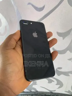 Apple iPhone 8 Plus 64 GB Black