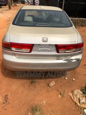 Honda Accord 2004 Silver