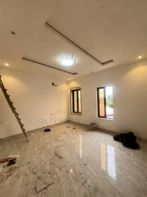 5bdrm House in Surulere for sale