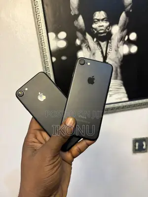 Apple iPhone 7 32 GB Black