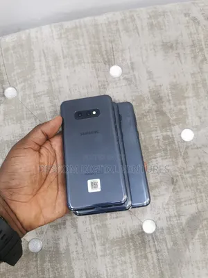 Samsung Galaxy S10e 128 GB Blue