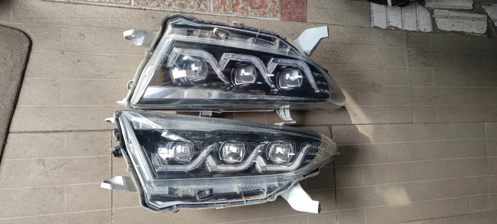 Set Led Three Torch Headlight Highlander 2012
