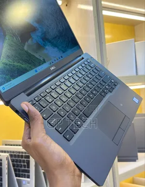 Laptop Dell Latitude 7400 8GB Intel Core i5 SSD 256GB