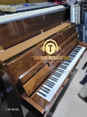 Yamaha C108 Upright Piano