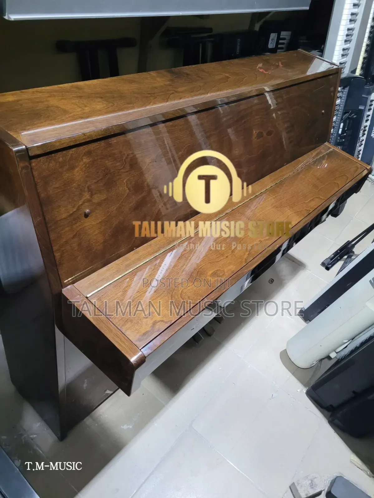 Yamaha C108 Upright Piano