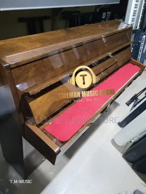 Yamaha C108 Upright Piano