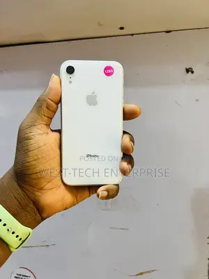Apple iPhone XR 128 GB White