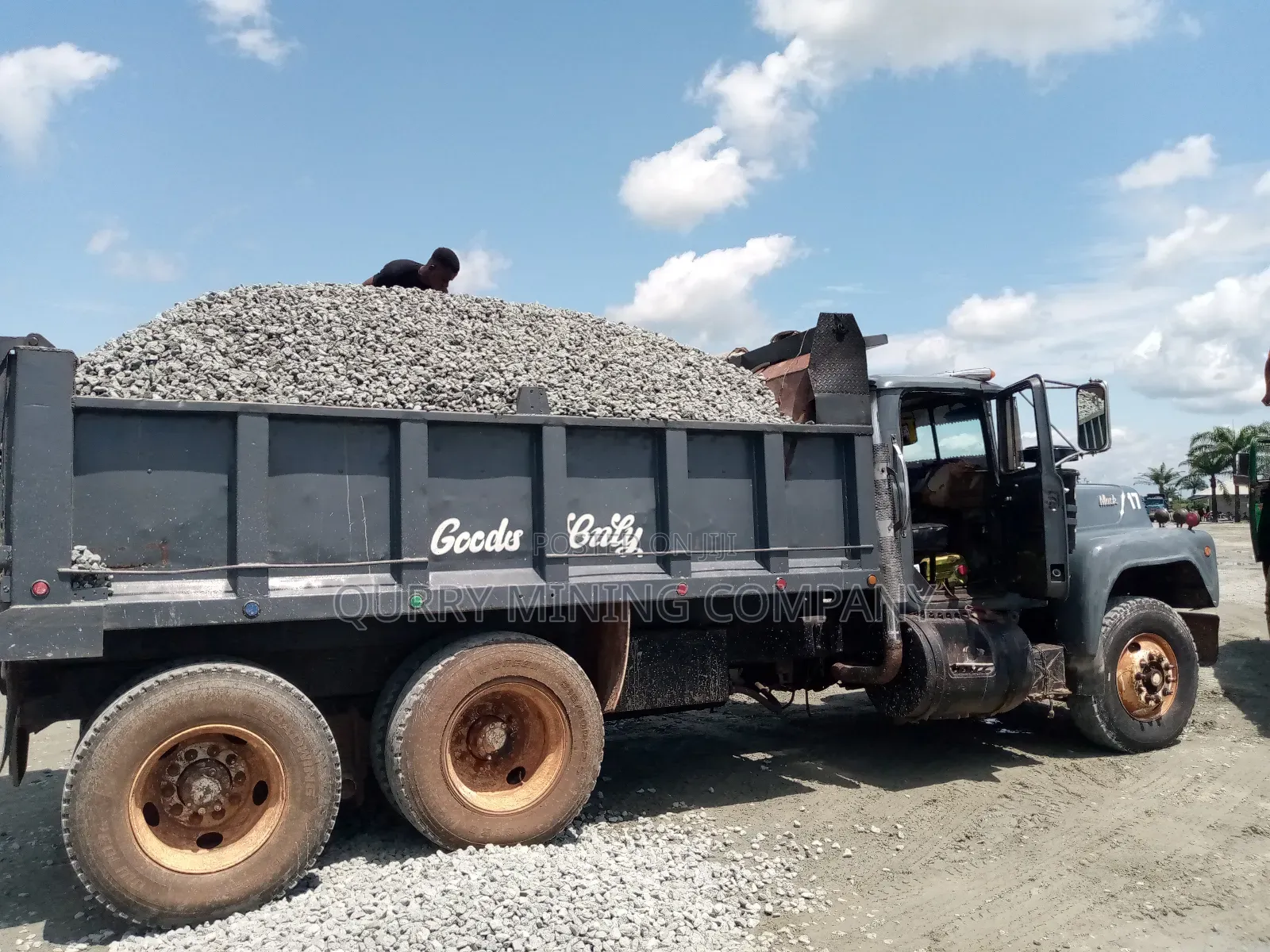 Make Us Your Trusted Partner for Consistent Chippings Supply.