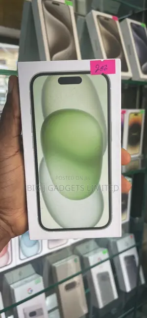 New Apple iPhone 15 256 GB Green
