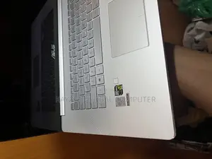 Laptop Asus 8GB Intel Core i7 SSD 256GB
