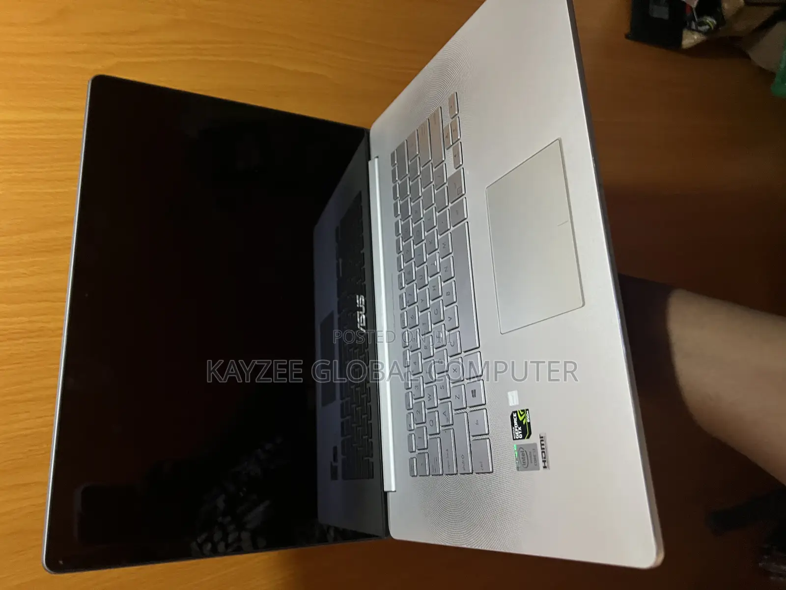 Laptop Asus 8GB Intel Core i7 SSD 256GB