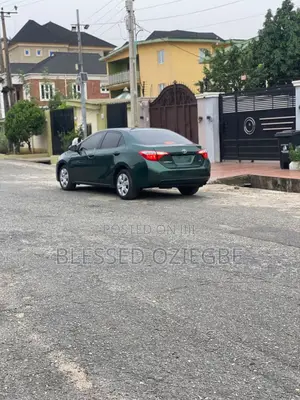 Toyota Corolla 2015 Green