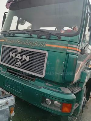 Man Diesel Tractor Head With Manual Injector