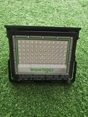 Wowtiger 100w Solar Flood Light – High-Capacity Lithium Battery