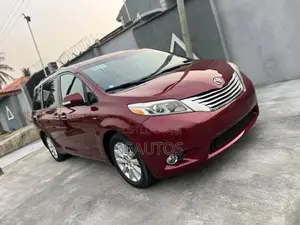 Toyota Sienna Limited Premium 7 Passenger (3.5L 6cyl 6A) 2016 Maroon
