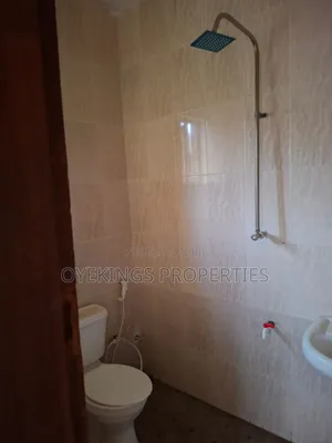 3bdrm Block of Flats in Elebu Oja, Akala Express for rent