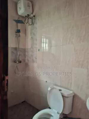 3bdrm Block of Flats in Elebu Oja, Akala Express for rent
