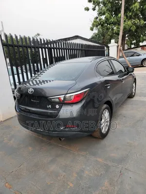 Toyota Yaris iA 1.5 FWD 2017 Gray