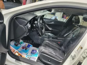 Mercedes-Benz GLA 250 2016 White